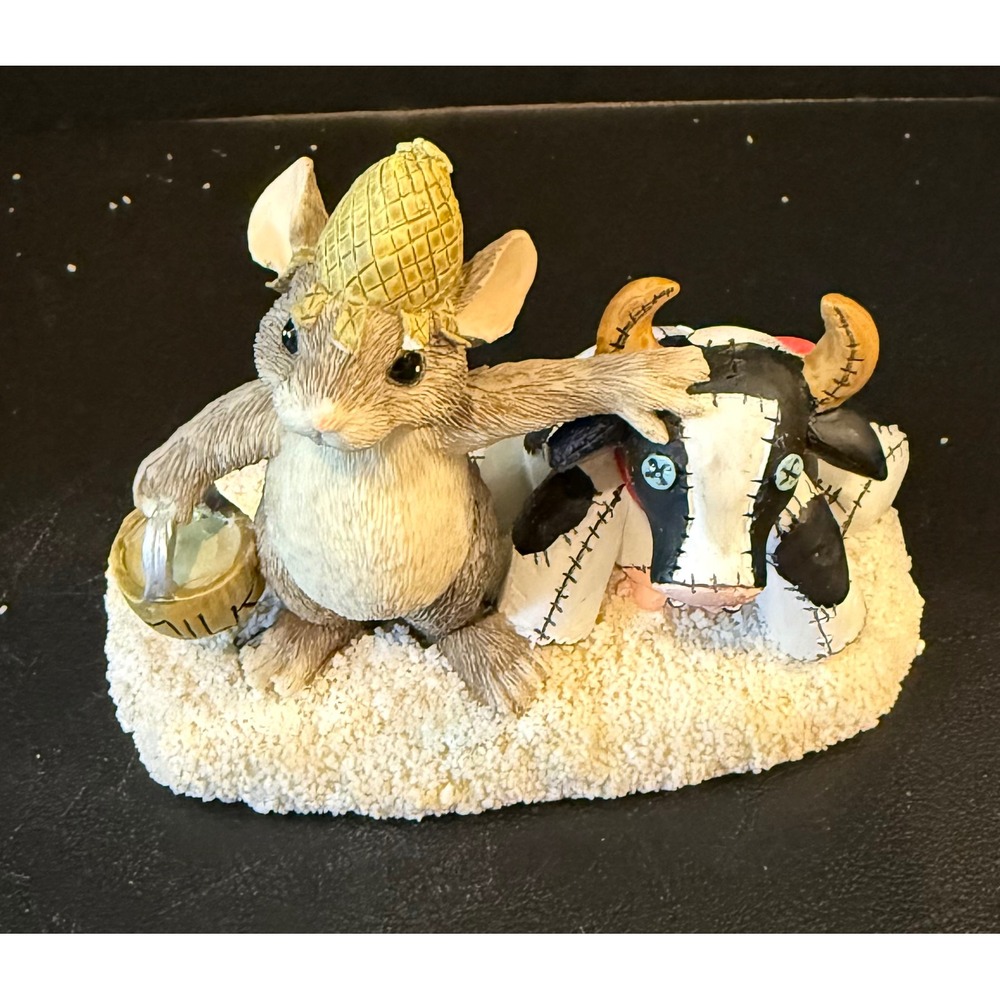 Charming Tails Silvestri Figurine‎ Farmer Mackenzie Cow Mouse 87/695